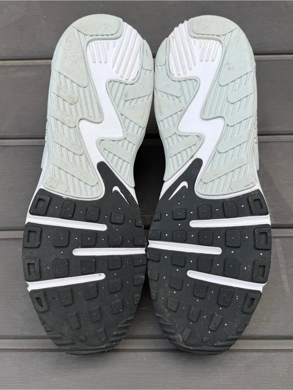 Nike Air Max Excee White Black Check Size 11.5 CD4165-100 Lace Up Low Top 2019